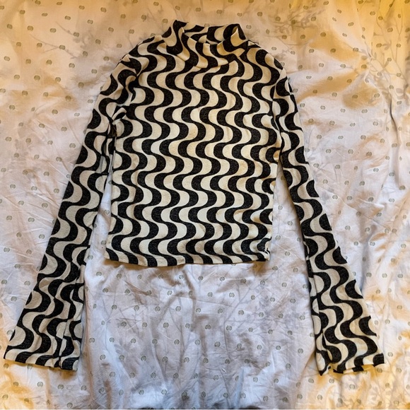stradivarius Tops - Stradivarius Black and White Wave Long Sleeve Top